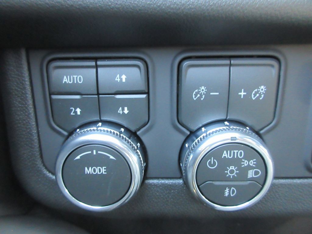 New 2026 GMC Yukon XL Elevation w/ Elevation Premium Package AWD/4WD image 18