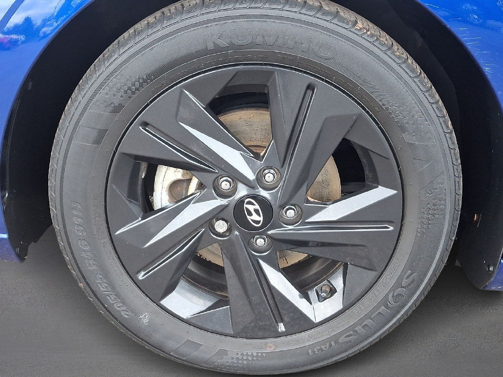 Used 2023 Hyundai Elantra SEL FWD image 7