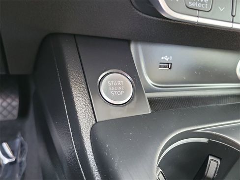 Used 2019 Audi A4 2.0T Premium image 16