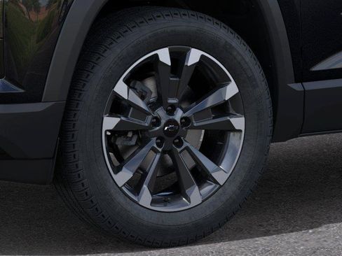 New 2027 Chevrolet Equinox RS w/ Convenience Package III FWD image 9