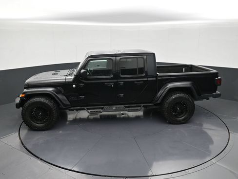 Used 2021 Jeep Gladiator Sport AWD/4WD image 13