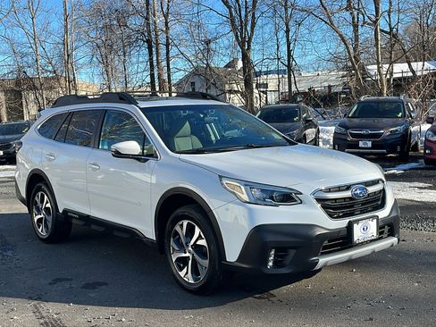 Used 2020 Subaru Outback Limited image 3