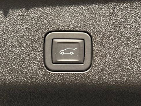 Certified 2026 Cadillac Escalade Platinum Sport image 36