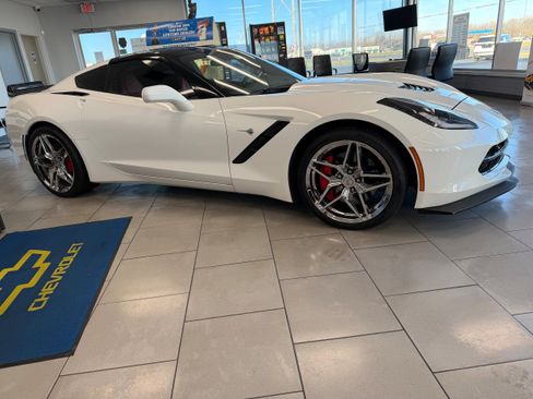 Used 2016 Chevrolet Corvette Stingray Coupe w/ 2LT Preferred Equipment Group image 5