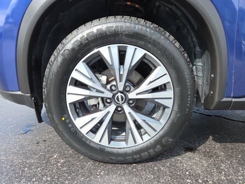 Used 2023 Nissan Rogue SV AWD/4WD image 25