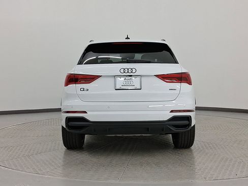 New 2025 Audi Q3 2.0T Premium image 10