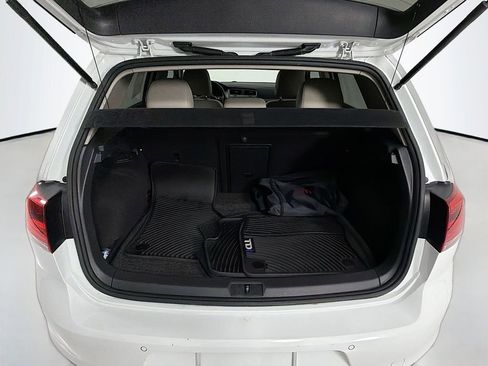 Used 2015 Volkswagen Golf TDI SE image 27