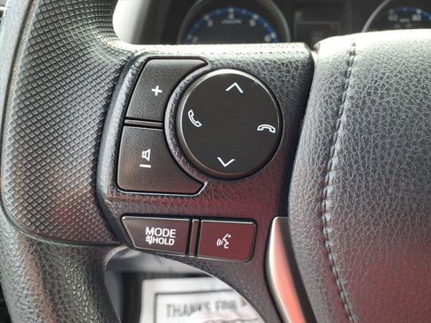 Used 2017 Toyota RAV4 LE image 17