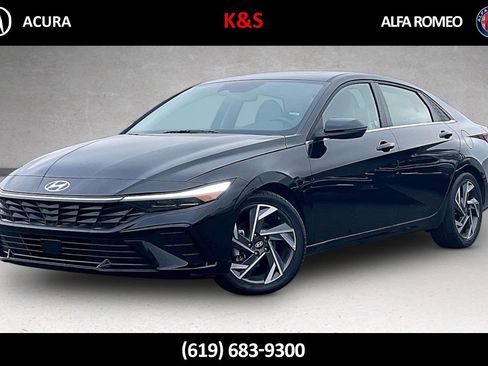 Used 2025 Hyundai Elantra Limited FWD image 1