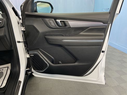 Used 2025 Buick Enclave Sport Touring image 52