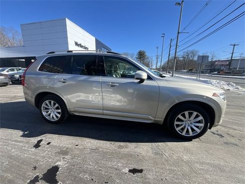 Used 2016 Volvo XC90 T6 Momentum w/ Momentum Plus Package image 9