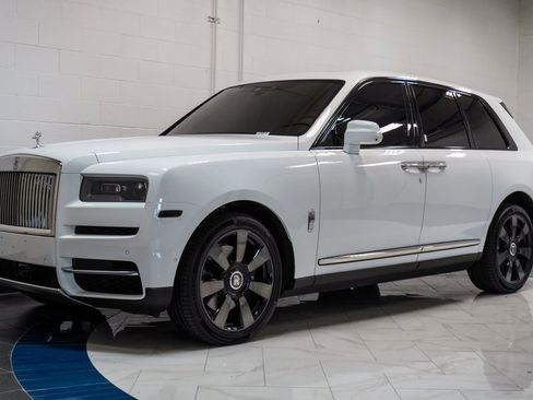 Used 2020 Rolls-Royce Cullinan image 4