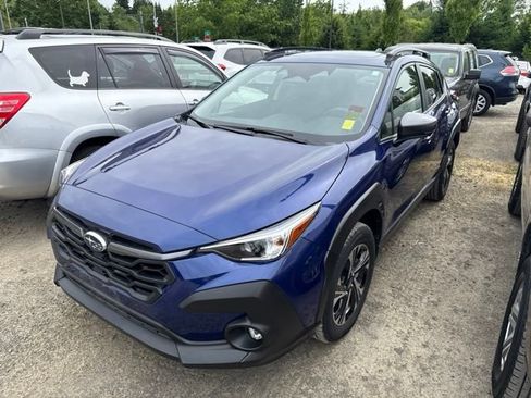 Used 2024 Subaru Crosstrek 2.0i Premium AWD/4WD image 3