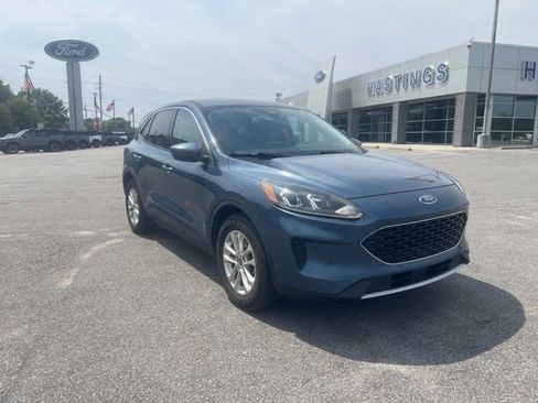 Used 2020 Ford Escape SE FWD image 1