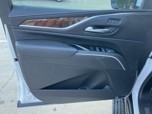 Certified 2024 Cadillac Escalade Sport Platinum w/ Heavy-Duty Trailer Package image 16