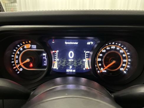 Used 2024 Jeep Wrangler Unlimited Rubicon AWD/4WD image 13