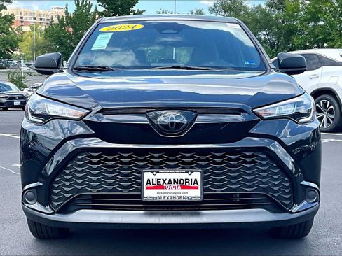 Used 2024 Toyota Corolla Cross AWD Hybrid image 3
