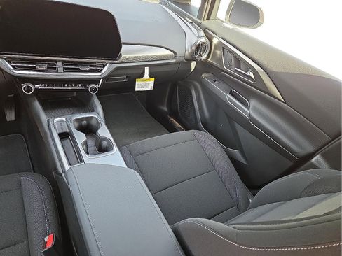 New 2026 Chevrolet Equinox EV LT image 12