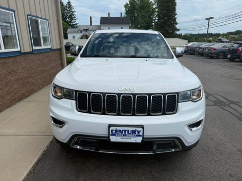 Used 2019 Jeep Grand Cherokee Limited AWD/4WD image 2