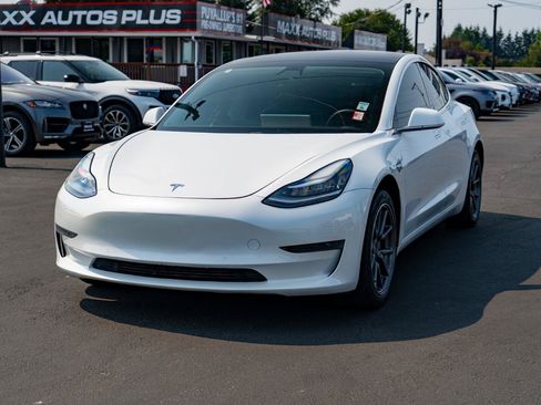 Used 2019 Tesla Model 3 Standard Range Plus RWD image 4