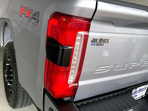Used 2023 Ford F250 Lariat w/ Lariat Ultimate Package AWD/4WD image 29