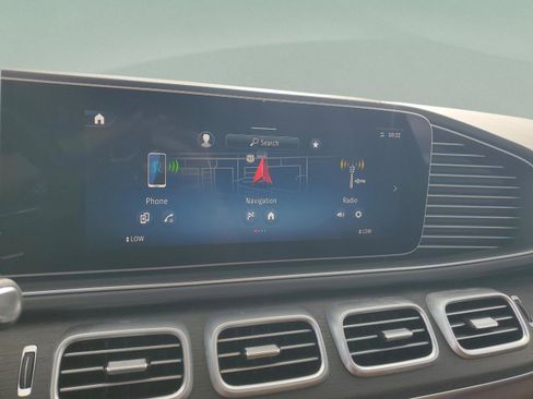 Certified 2025 Mercedes-Benz GLS 450 4MATIC image 23