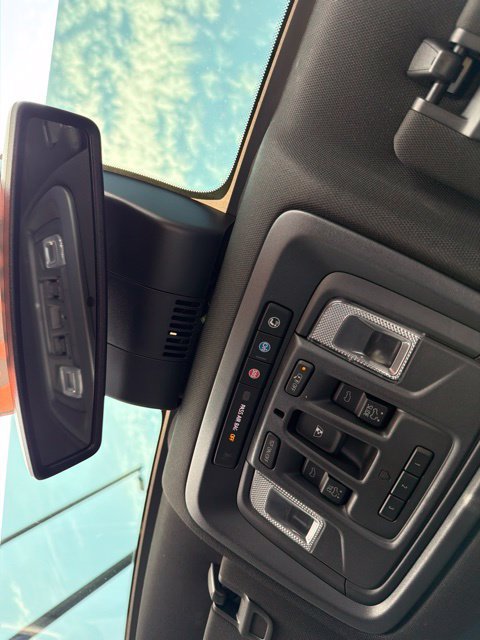 Used 2022 Chevrolet Silverado 1500 High Country w/ High Country Premium Package AWD/4WD image 46