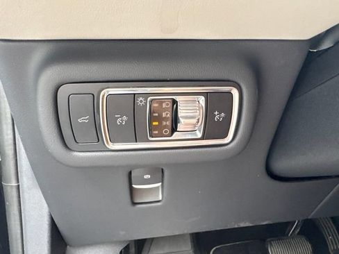 Used 2024 Lincoln Nautilus Reserve AWD/4WD image 42