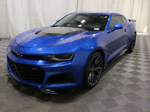 Used 2017 Chevrolet Camaro ZL1 RWD image 34