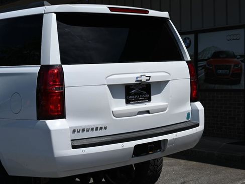 Used 2019 Chevrolet Suburban LT AWD/4WD image 11