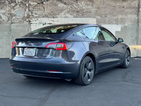 Used 2022 Tesla Model 3 Long Range AWD/4WD image 5
