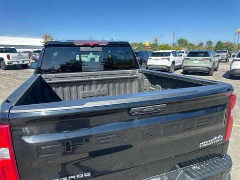Used 2022 Chevrolet Silverado 1500 High Country w/ High Country Premium Package image 19