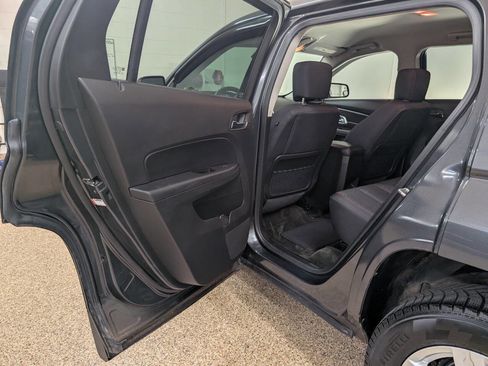 Used 2017 GMC Terrain SLE AWD/4WD image 12