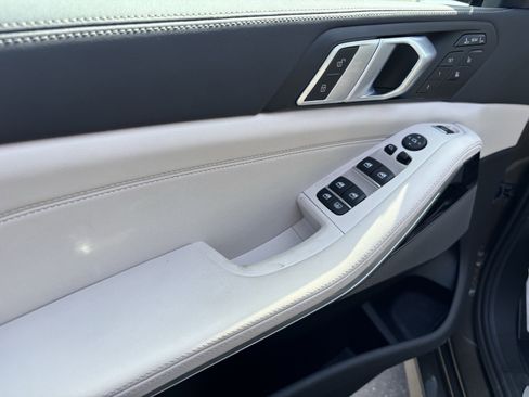 Used 2026 BMW X7 M60i image 14