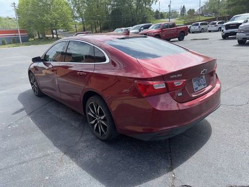 Used 2017 Chevrolet Malibu LT w/ Driver Confidence Package image 5