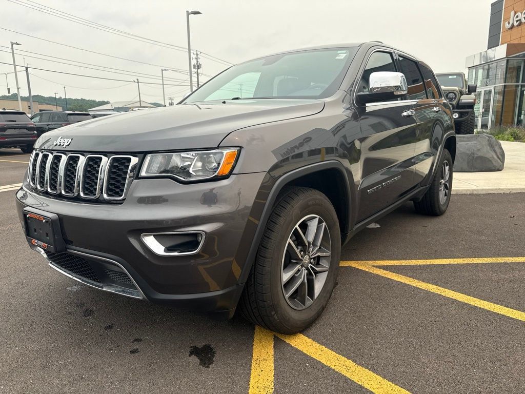 Used 2018 Jeep Grand Cherokee Limited AWD/4WD image 4