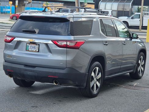 Used 2018 Chevrolet Traverse LT AWD/4WD image 7