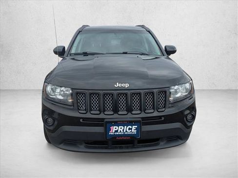 Used 2015 Jeep Compass Latitude AWD/4WD image 2