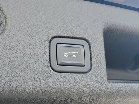 Certified 2022 Chevrolet Equinox RS FWD image 8