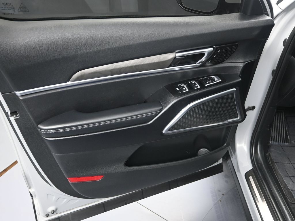 Certified 2024 Kia Telluride SX X-Line AWD/4WD image 9
