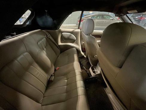 Used 2002 Chrysler Sebring LXi image 24