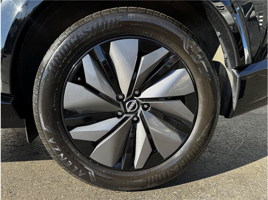 Used 2024 Nissan Ariya AWD image 28