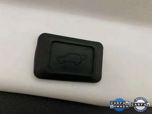 Used 2024 Toyota RAV4 XLE Premium image 8