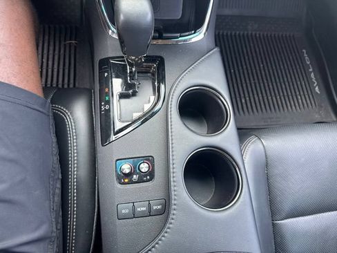 Used 2017 Toyota Avalon Limited w/ All Weather Liner Package FWD image 20