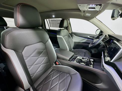 New 2026 Volkswagen Atlas Peak Edition AWD/4WD image 30