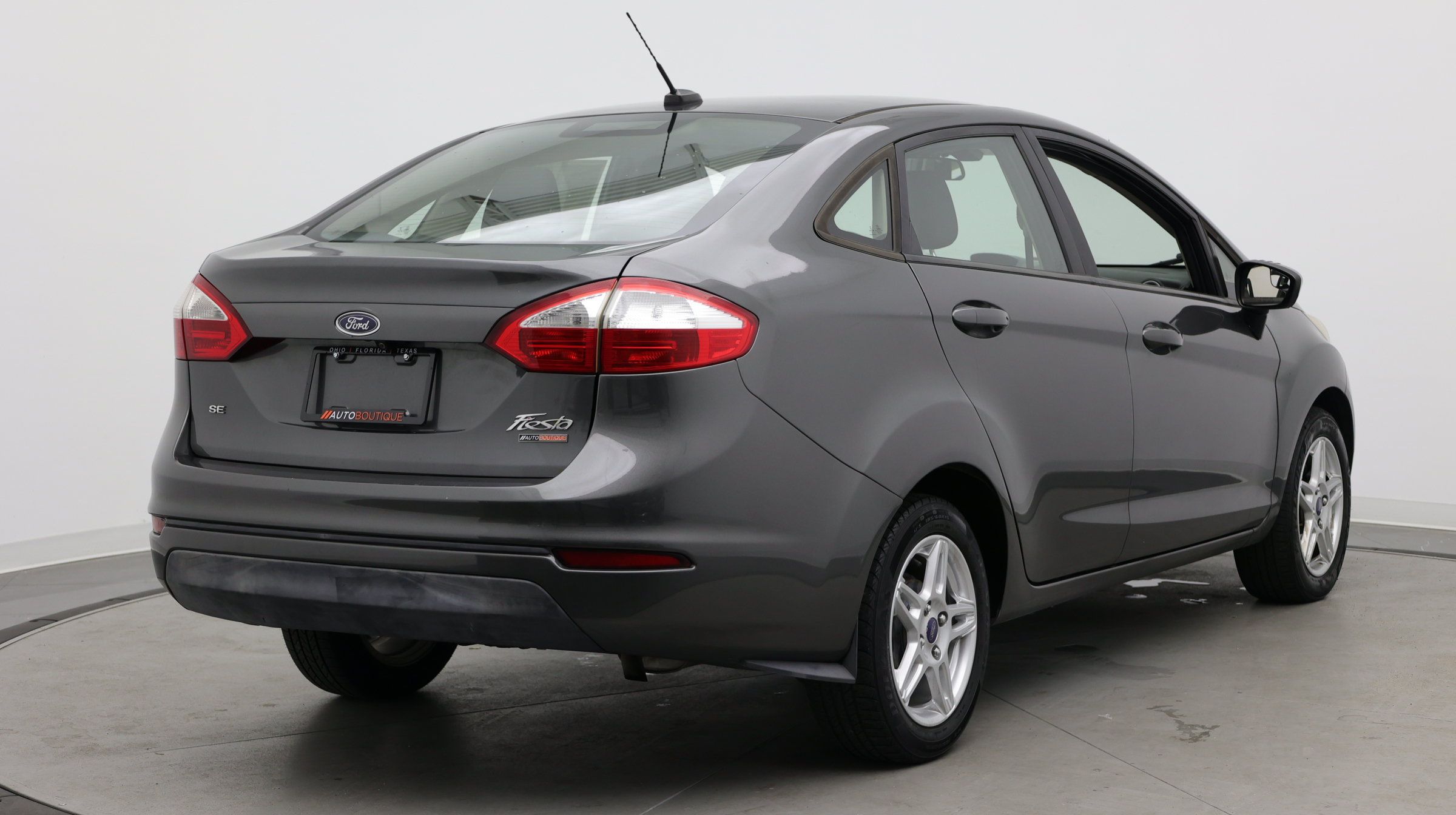 Used 2018 Ford Fiesta SE FWD image 7