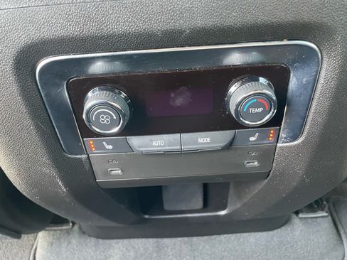 Used 2025 Chevrolet Tahoe Premier RWD image 7