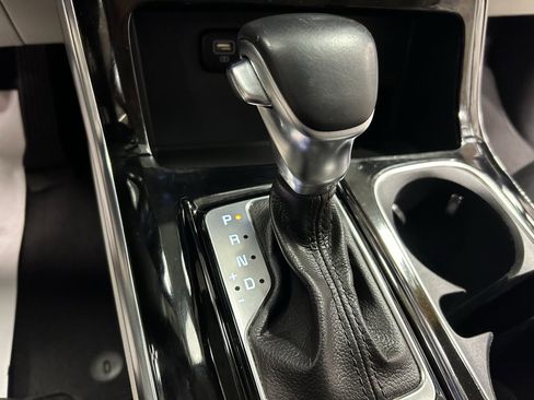 Used 2022 Kia Carnival SX Prestige image 16