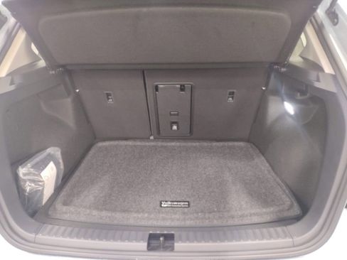 New 2026 Volkswagen Taos SEL AWD/4WD image 16