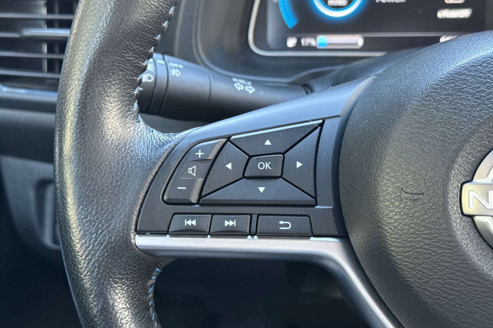 Certified 2023 Nissan Leaf SV Plus FWD image 37